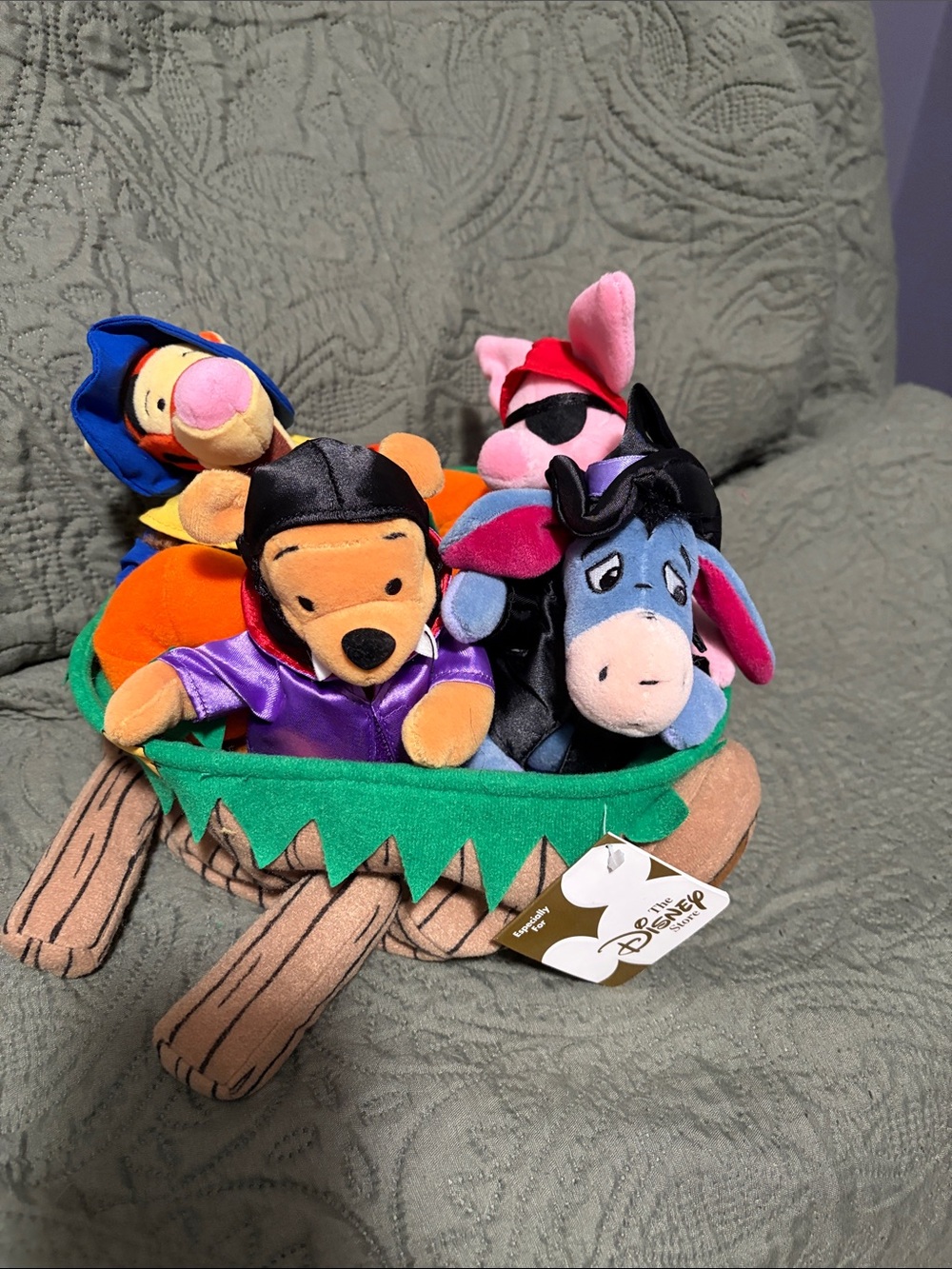 NWT Disney Winnie the Pooh Halloween Beanie Plush Set
